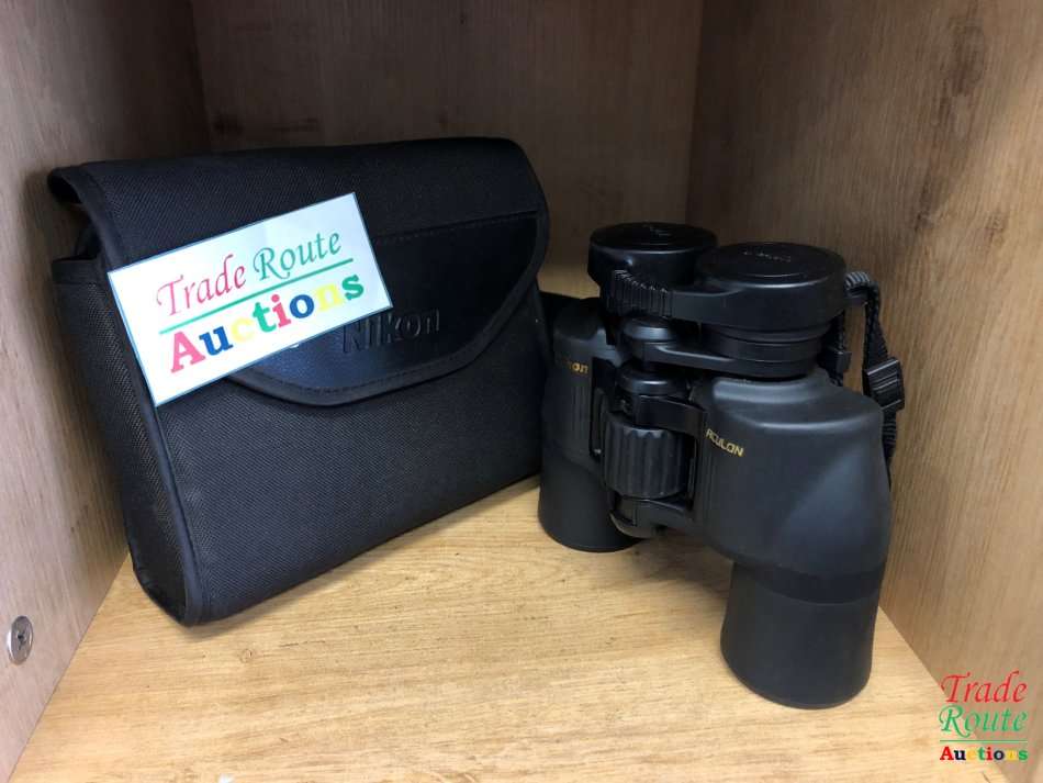 NIKON ACULON A211 BINOCULAR - 8X42 with Pouch