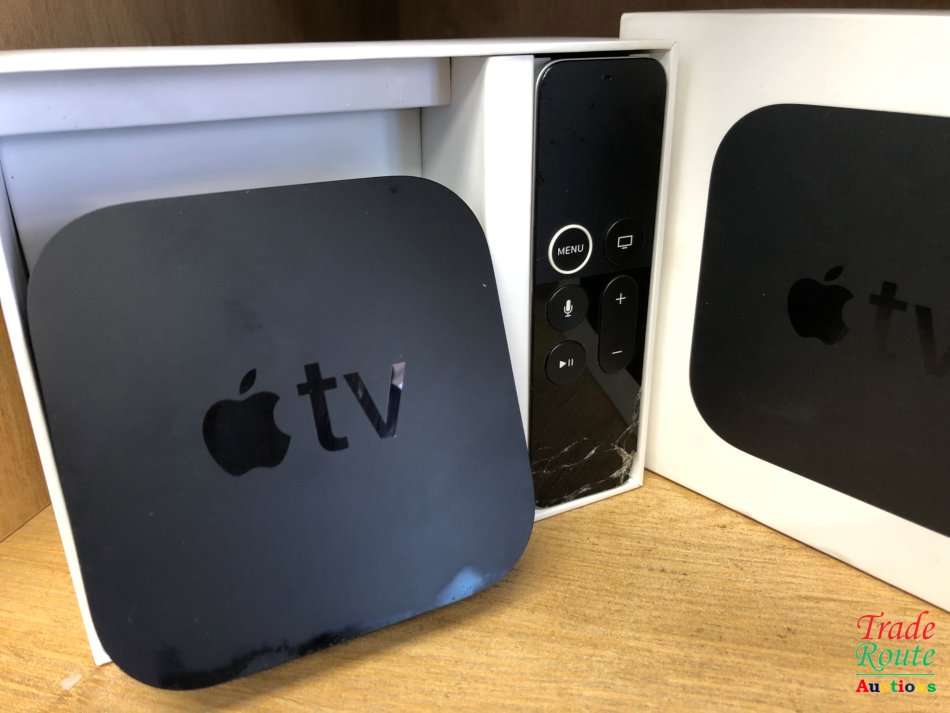 Apple TV (4th Generation) 32GB - A1625 - Remote Chipped