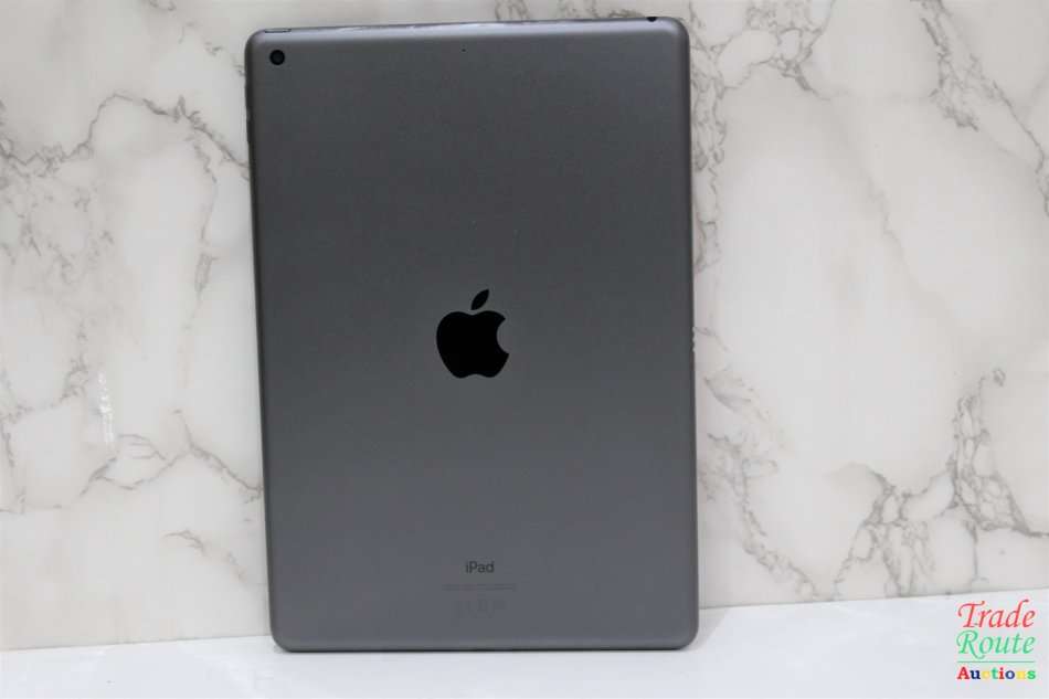 APPLE iPad 10.2-inch (8th Gen) Wi-Fi 32GB- A2270 - Space Grey - MYL92HC/A