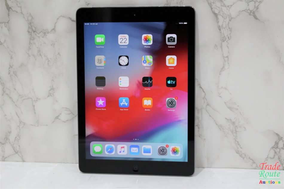 Apple iPad Air 9.7-inch | MD792HC/B | 32GB | WiFi + 4G CELLULAR | A1475 | RETINA DISPLAY