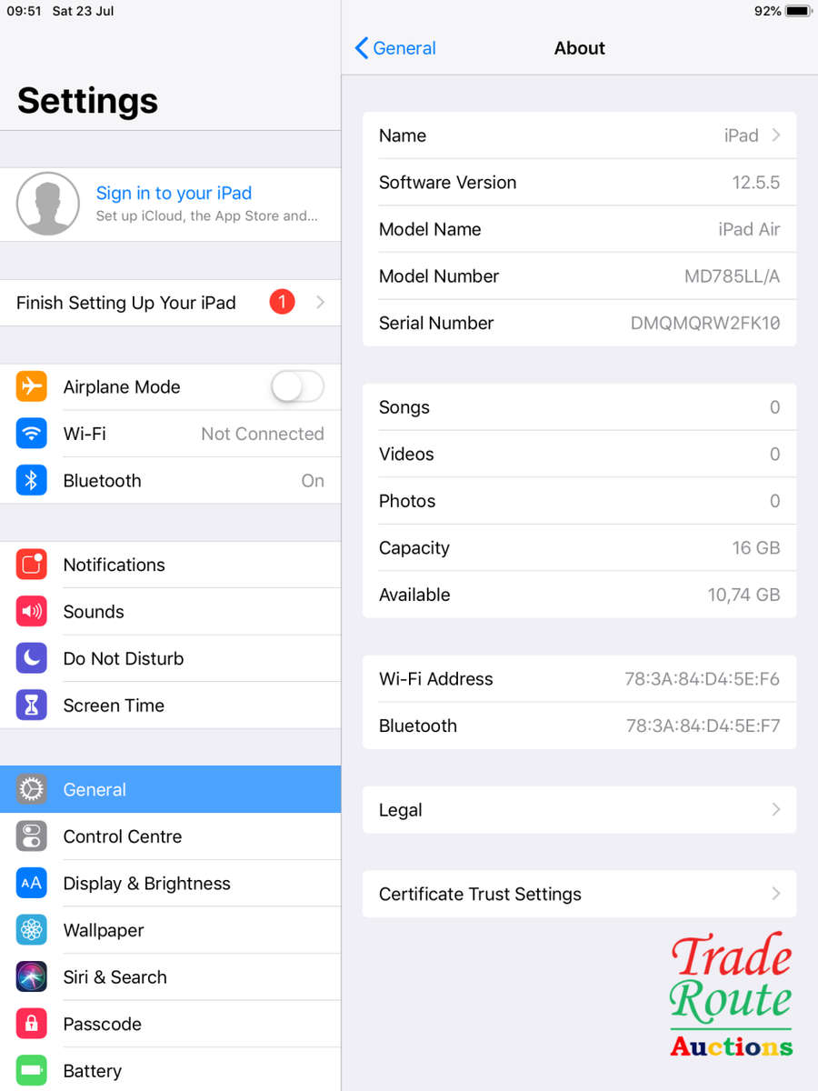 IPAD AIR | 16GB | WiFi | SPACE GRAY | MD785LL/A | A1474 |GENUINE APPLE ***  RETINA DISPLAY  ***