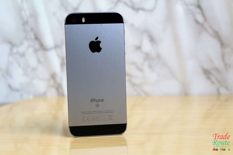 APPLE IPHONE SE | FLLN2SO/A | A1723 | FINGERPRINT ID | SMART PHONE