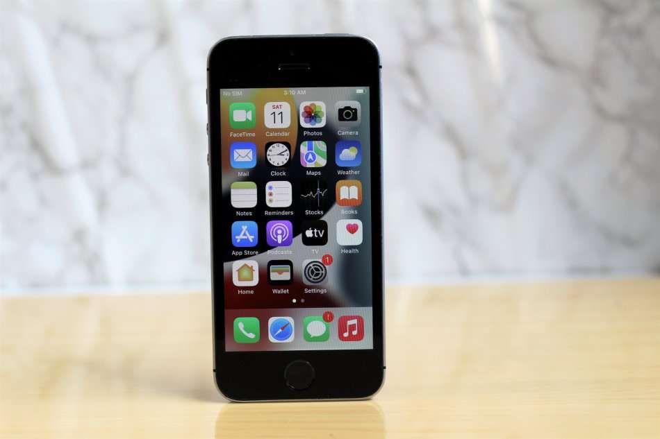 APPLE IPHONE SE | FLLN2SO/A | A1723 | FINGERPRINT ID | SMART PHONE