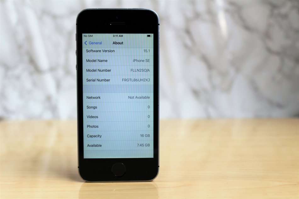 APPLE IPHONE SE | FLLN2SO/A | A1723 | FINGERPRINT ID | SMART PHONE