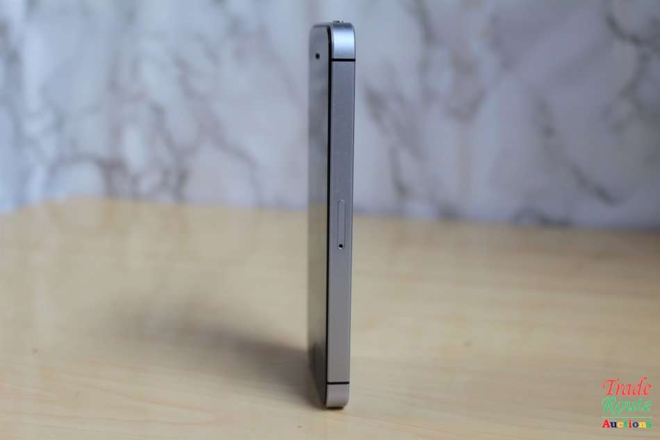 APPLE IPHONE SE | FLLN2SO/A | A1723 | SMART PHONE