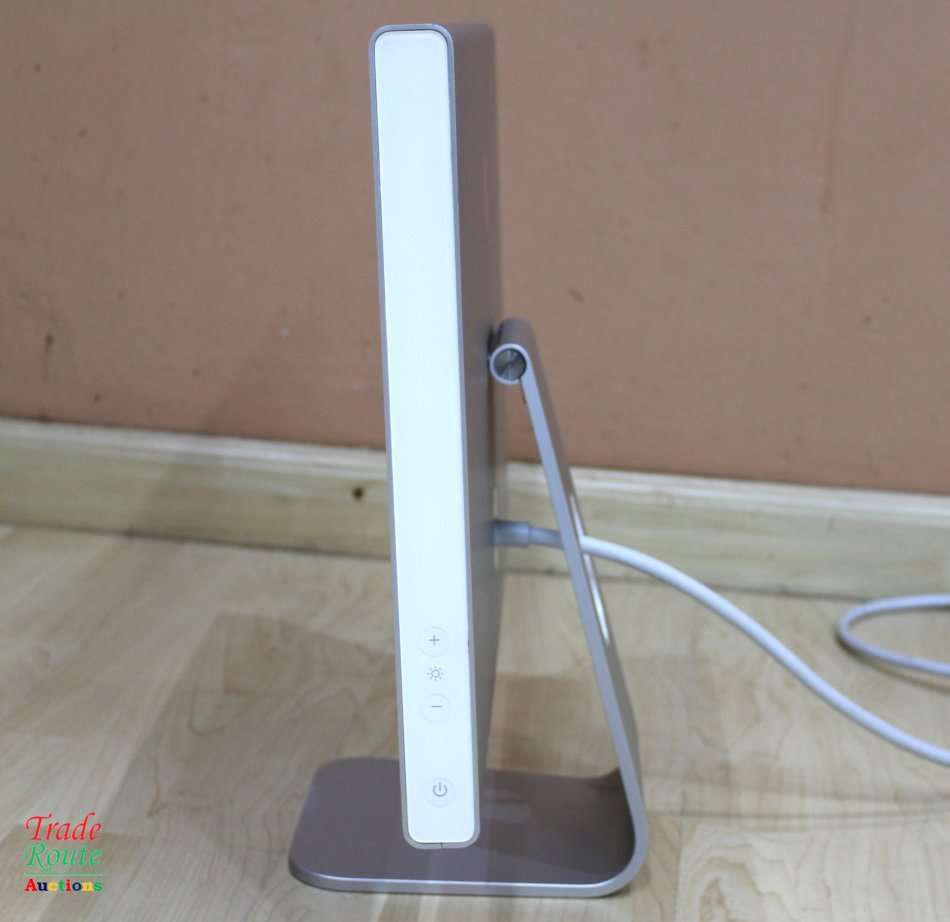 Apple 20" CINEMA DISPLAY - 20 INCH MONITOR