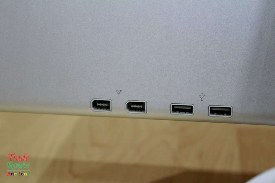 Apple 20" CINEMA DISPLAY - 20 INCH MONITOR