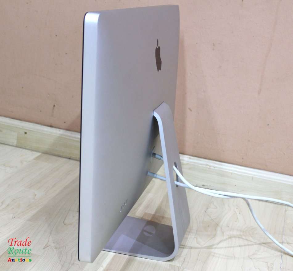 Apple Cinema Display LED (27-Inch) Monitor | A1316 | 2560 X 1440 Resolution Apple Screen