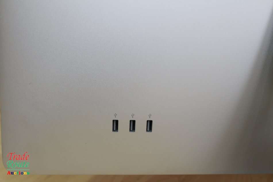 Apple Cinema Display LED (27-Inch) Monitor | A1316 | 2560 X 1440 Resolution Apple Screen