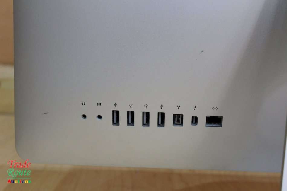 Apple iMAC | 21.5 INCH * ALL IN ONE DESKTOP COMPUTER * AMD Radeon HD ** BARGAINS **