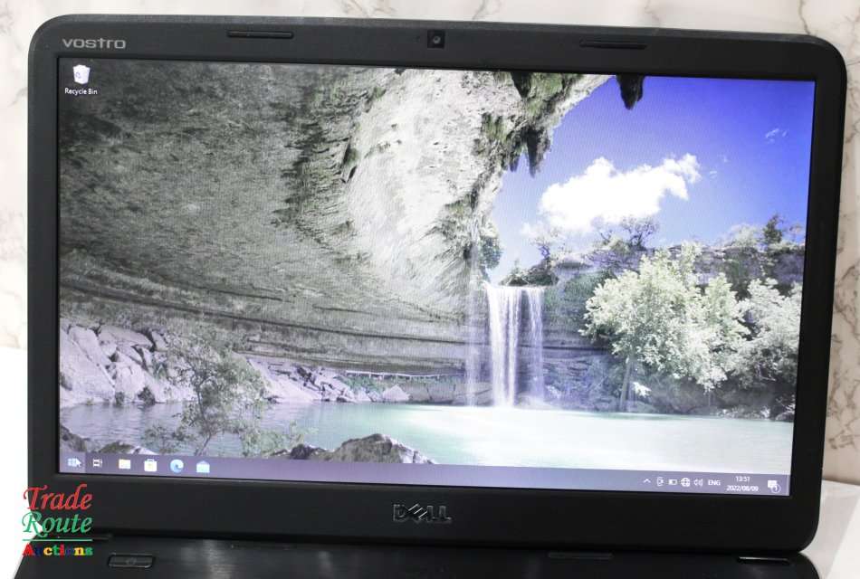 DELL VOSTRO 1540 15.6` LAPTOP | CORE i3 M370 2.4GHZ | 2GB RAM | 500GB HDD