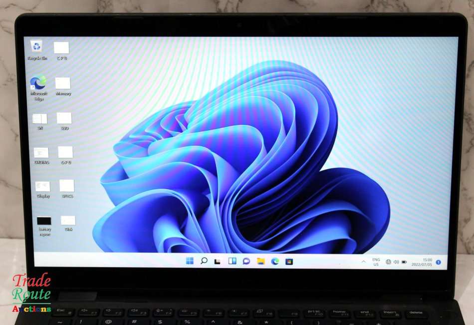 Dell Latitude 5300 13.3" Touchscreen 2 in 1 Notebook Core i7 8665U - 16GB RAM - 256GB SSD