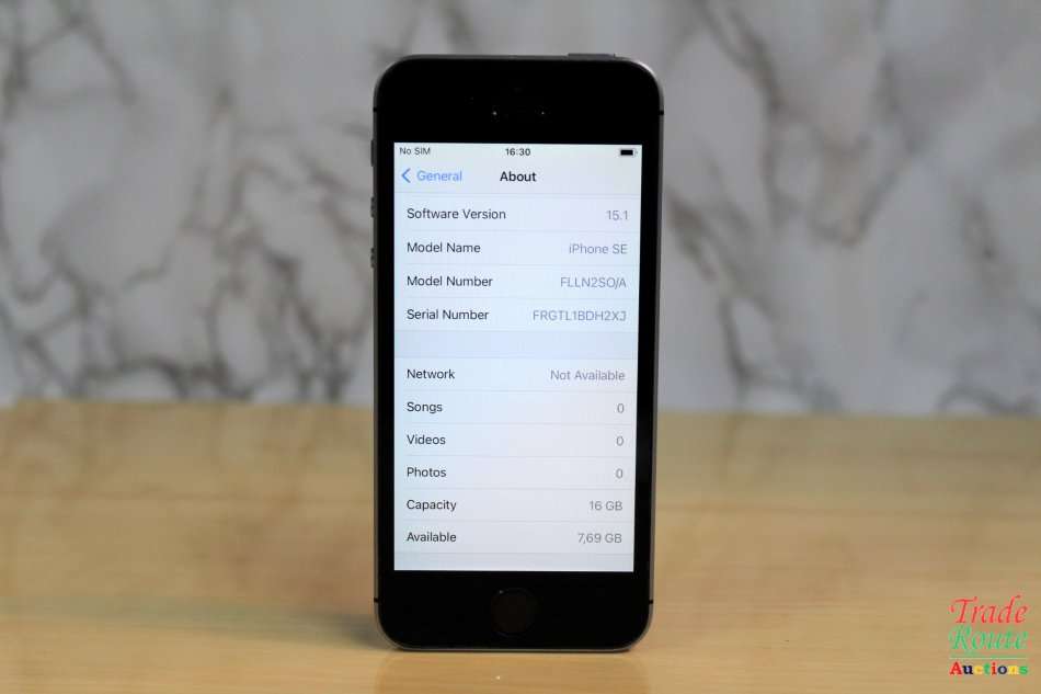 APPLE IPHONE SE | FLLN2SO/A | A1723 | FINGERPRINT ID | SMART PHONE