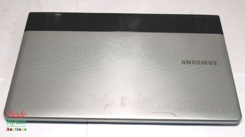 Samsung 300E4A 15.6` Laptop - Core i5 2450M 2.5GHz - 4GB RAM - 750GB RAM - Faulty Battery