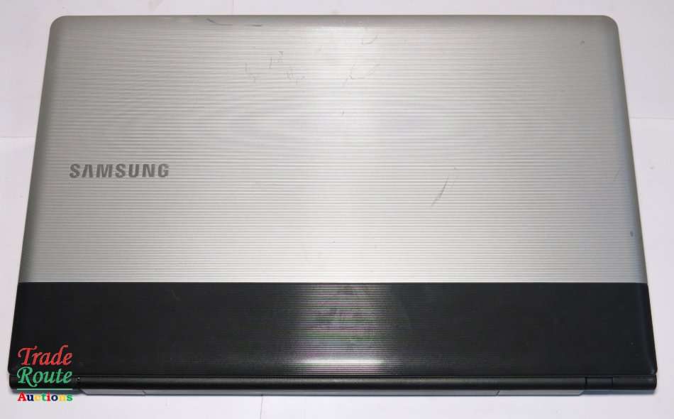 Samsung 300E4A 15.6` Laptop - Core i5 2450M 2.5GHz - 4GB RAM - 750GB RAM - Faulty Battery