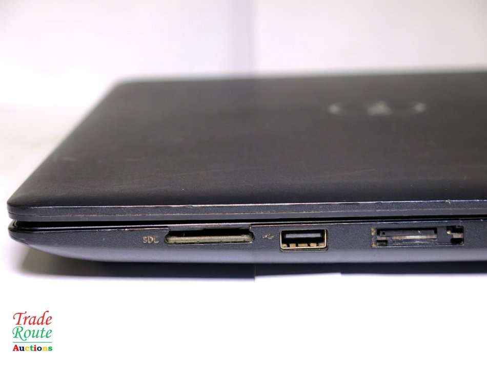 Dell Latitude 3590 Intel Core i5-8250U 1.60GHz Quad Core 15.6` Full HD (1920x1080) Laptop 16GB/256GB