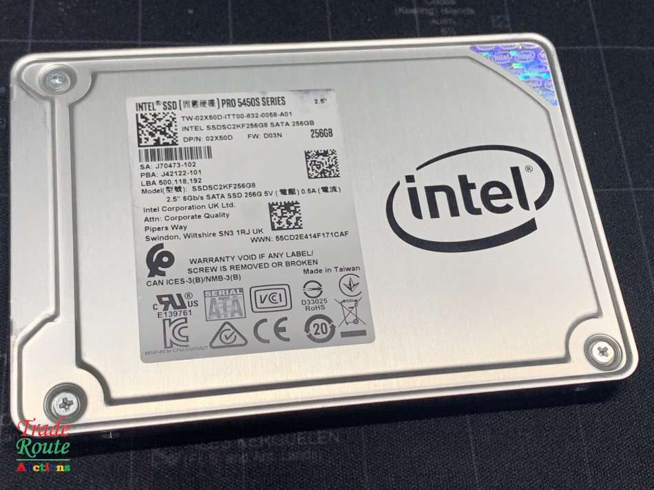 INTEL SSD PRO 5450S SSDSC2KF256G8  256GB SSD - Solid State Drive 2.5`