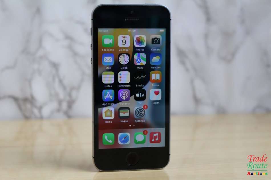 APPLE IPHONE SE | FLLN2SO/A | A1723 | FINGERPRINT ID | SMART PHONE