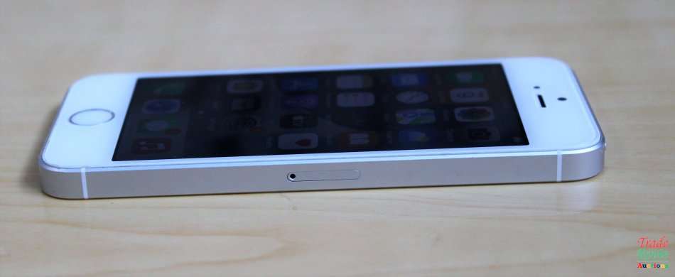 APPLE IPHONE SE | MLLP2SO/A | A1723 | SMART PHONE