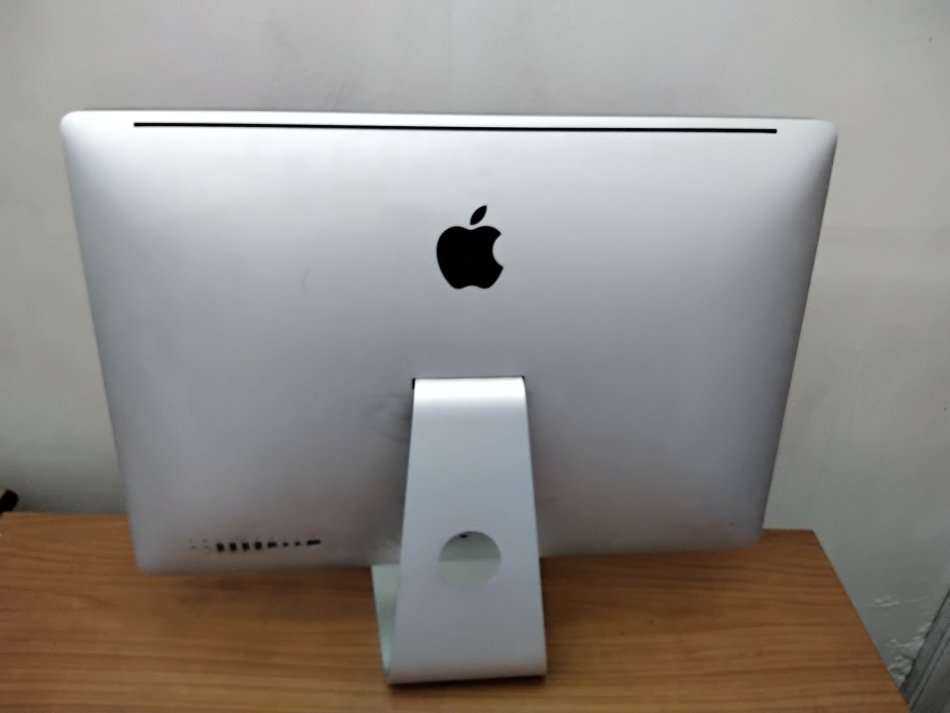 High Spec - Apple iMAC | 27 INCH | Core i5 3.1GHz 32GB RAM 525GB SSD - Please Read  R 30/R60 COURIER