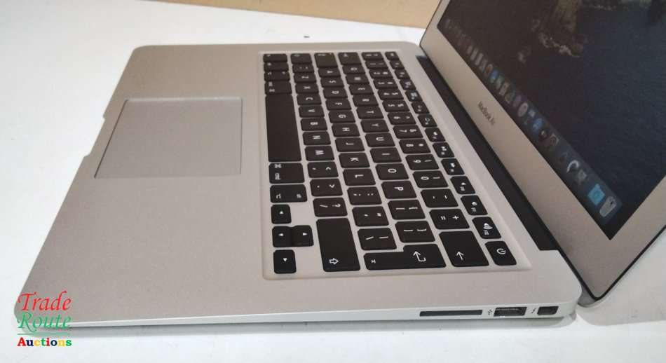 2017 MacBook Air 13.3-inch | Core i5 1.8GHz | 8GB RAM | 128GB SSD MACBOOK AIR 13 INCH