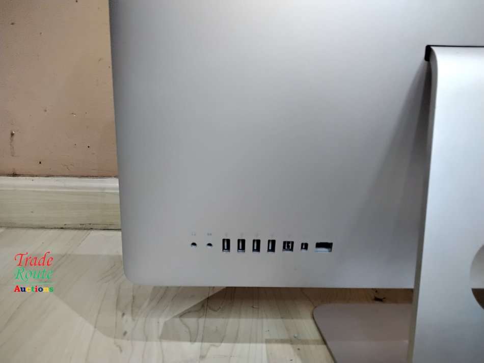 Apple iMAC | 21.5 INCH | Core 2 Duo 3.06Ghz | 4GB RAM | 500GB HDD - Nvidia Geforce Graphics