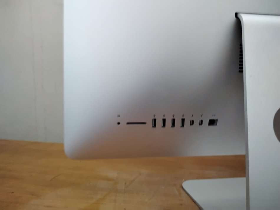 iMAC Apple Stylish | 21.5 INCH |  * ULTRASLIM * Intel Iris Pro Graphics