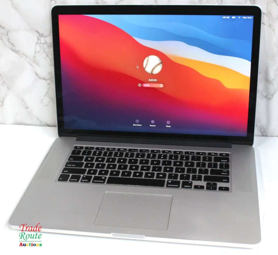 Apple MacBook Pro 15.4-inch  | Core i7 2.2GHz | 16GB RAM | 256GB SSD MID 2015 ** RETINA DISPLAY **