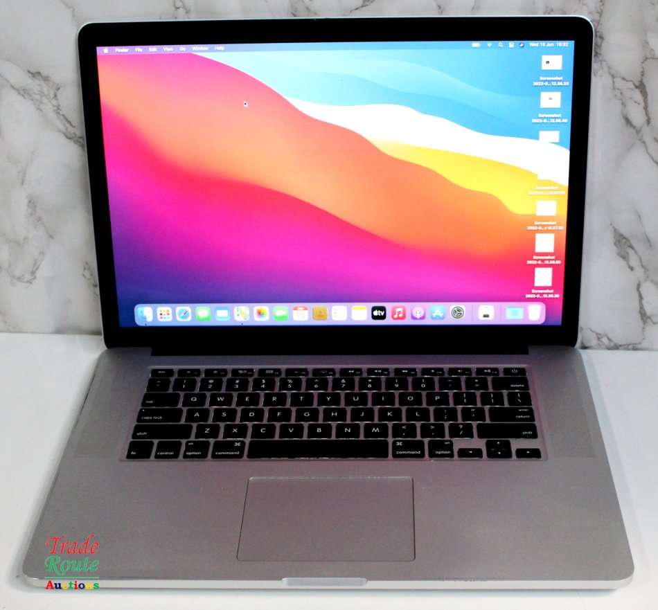 Apple MacBook Pro 15.4-inch  | Core i7 2.2GHz | 16GB RAM | 256GB SSD MID 2015 ** RETINA DISPLAY **