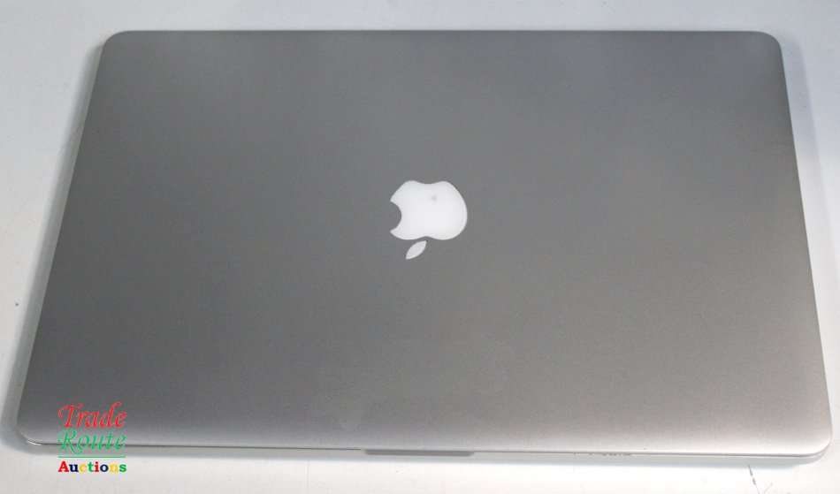 Apple MacBook Pro 15.4-inch  | Core i7 2.2GHz | 16GB RAM | 256GB SSD MID 2015 ** RETINA DISPLAY **
