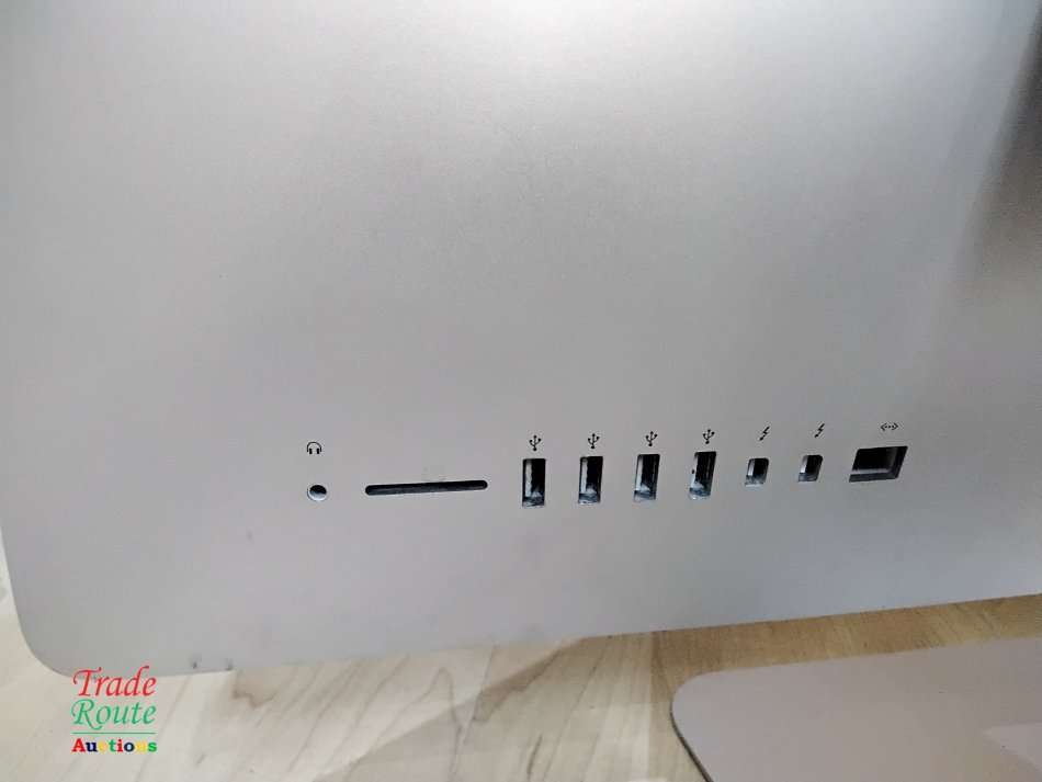 2015 Apple iMAC | 21.5 INCH | Core i5 1.6GHz | 8GB RAM | 1TB HDD  ** ULTRASLIM Cracked Outer Glass