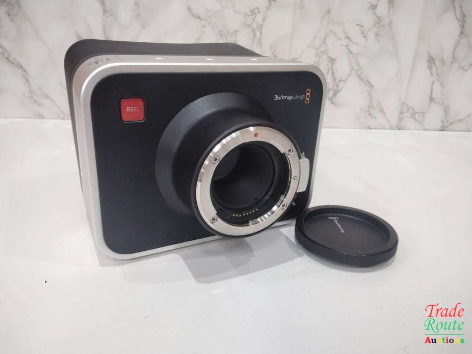 Blackmagic Design Production Camera 4K - EF MOUNT