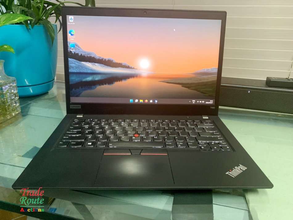 Lenovo ThinkPad T490 20N3 Intel Core i5 8365U 1.6 GHz - 8GB RAM - 256GB SSD
