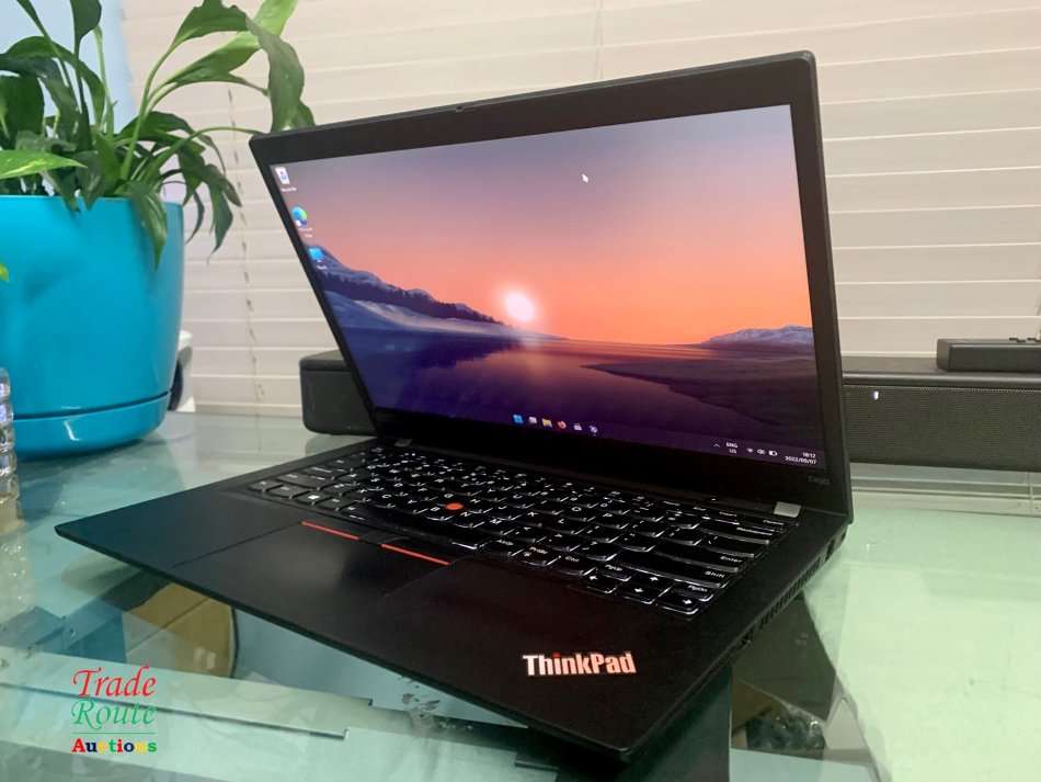 Lenovo ThinkPad T490 20N3 Intel Core i5 8365U 1.6 GHz - 8GB RAM - 256GB SSD