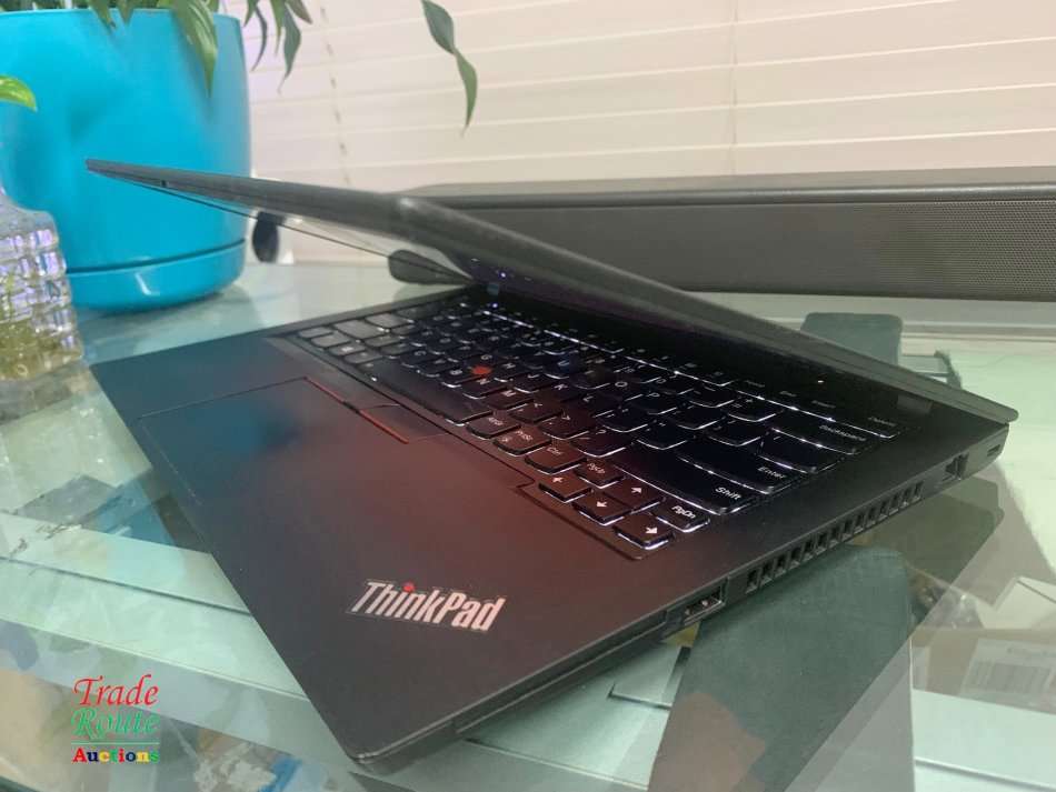 Lenovo ThinkPad T490 20N3 Intel Core i5 8365U 1.6 GHz - 8GB RAM - 256GB SSD