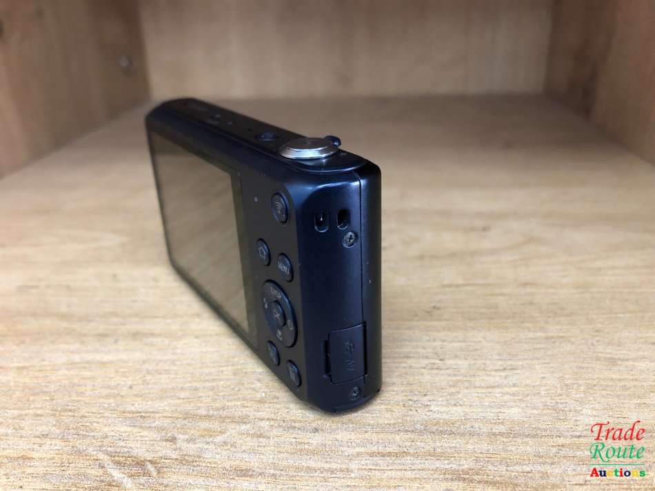 Samsung DV150F 16.2MP Smart WiFi Digital Camera with 5x Optical Zoom & 2.7` / 1.48` front LCD