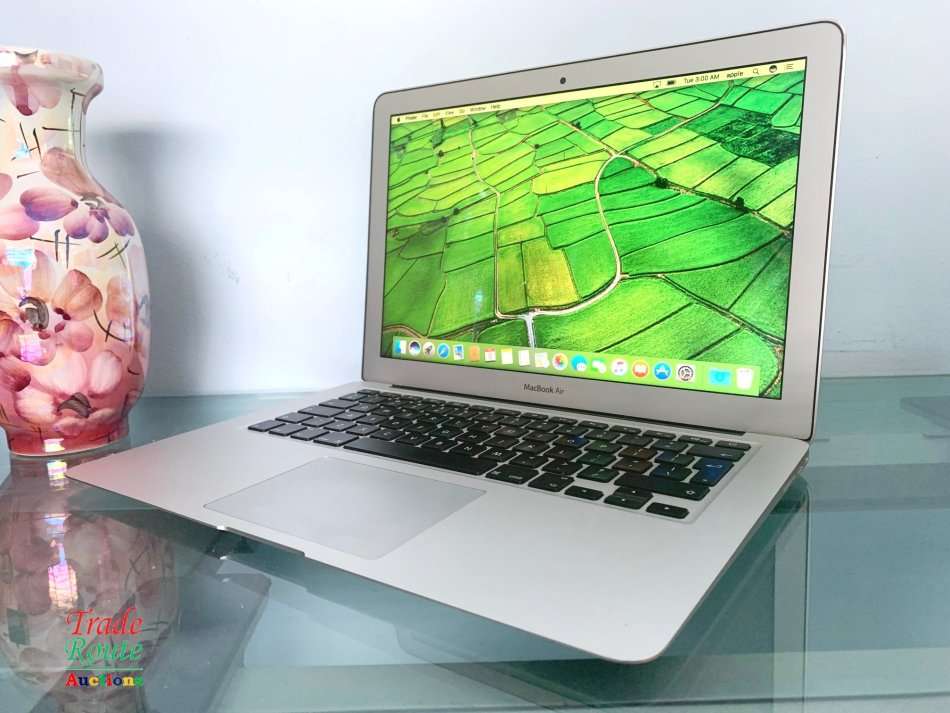 2017 MacBook Air 13.3-inch | Core i5 1.8GHz | 8GB RAM | 128GB SSD MACBOOK AIR 13 INCH