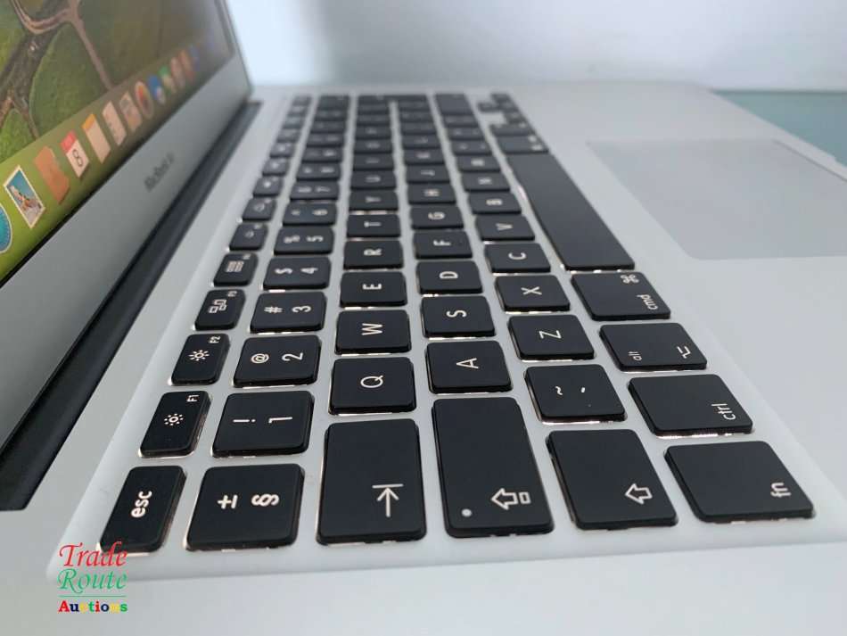 2017 MacBook Air 13.3-inch | Core i5 1.8GHz | 8GB RAM | 128GB SSD MACBOOK AIR 13 INCH