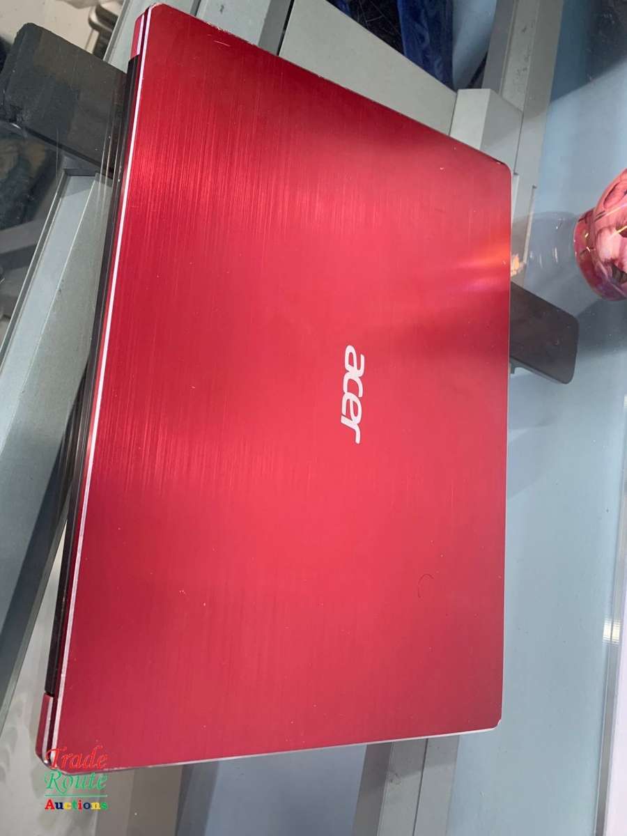 Acer Swift 3 Ultra Thin LAPTOP SF314-56, 14" Full HD 8th Gen Intel Core i3-8145U, 4GB RAM, 256GB SSD