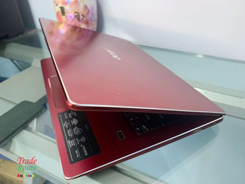 Acer Swift 3 Ultra Thin LAPTOP SF314-56, 14" Full HD 8th Gen Intel Core i3-8145U, 4GB RAM, 256GB SSD