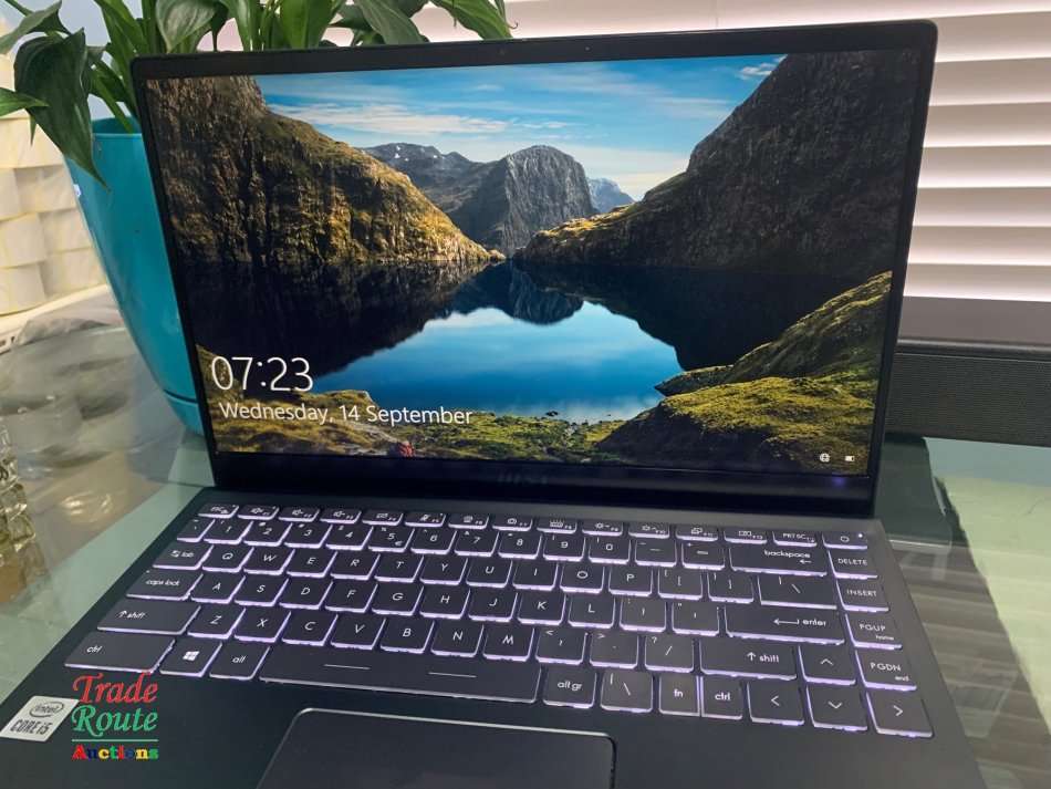 MSI Modern 14 B10MW 14` Ultra Thin Core i5 8GB 512GB 14 IPS FHD Laptop