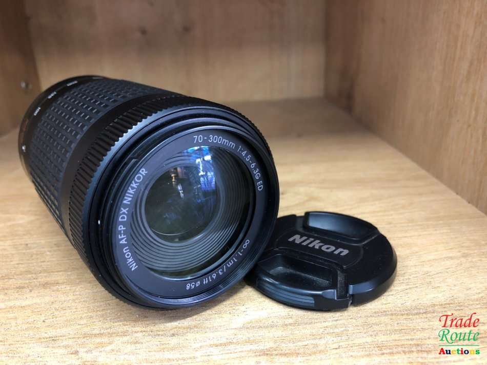 Nikon AF-P DX NIKKOR 70-300mm f/4.5-6.3G ED Lens for Nikon DSLR Cameras ( Nikon 70-300 lens )