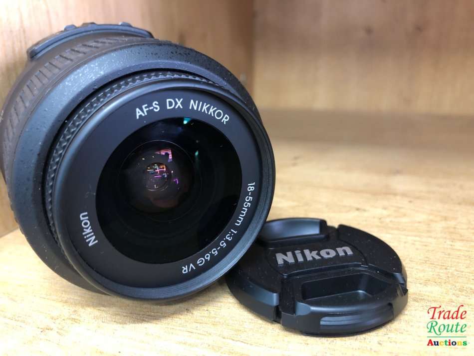 Nikon AF-S DX NIKKOR 18-55mm f/3.5-5.6G Vibration Reduction Zoom Lens Auto Focus for Nikon DSLR