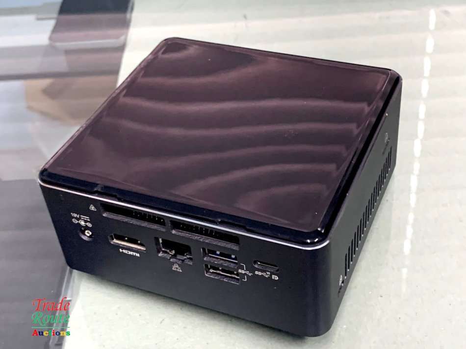 Intel NUC Mini-PC NUC7i3BNH DESKTOP PC | CORE i3 7100U 7th Gen 2.4GHz | 8GB RAM | 256GB SSD