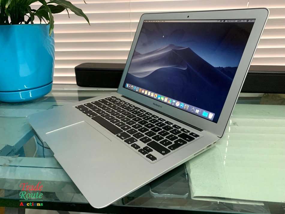 2017 MacBook Air 13.3-inch | Core i5 1.8GHz | 8GB RAM | 128GB SSD MACBOOK AIR 13 INCH