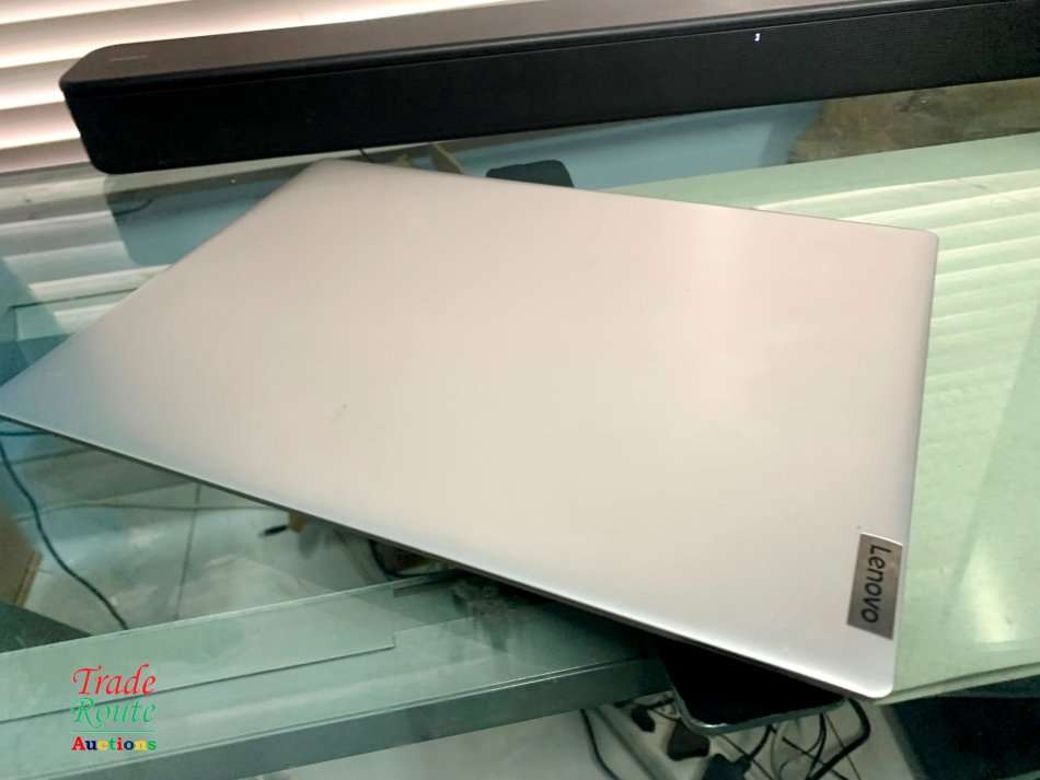 Lenovo IdeaPad 81VS Notebook PC - AMD A4-9120e / 14` HD / 4GB RAM / 64GB eMMC