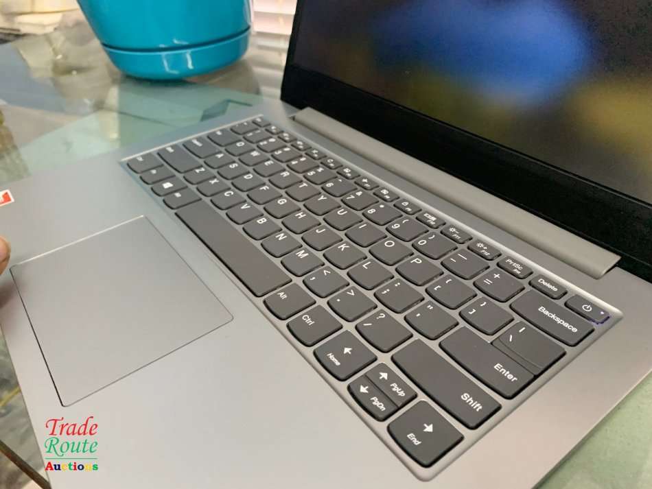 Lenovo IdeaPad 81VS Notebook PC - AMD A4-9120e / 14` HD / 4GB RAM / 64GB eMMC