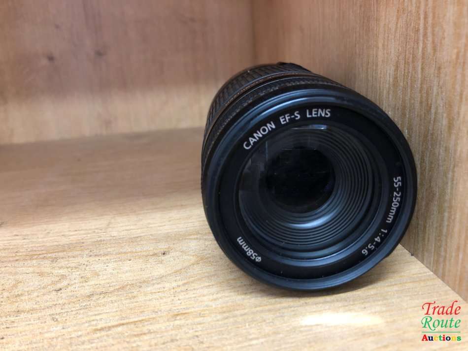 Canon EF-S 55-250m IS (Image Stabilizer)  Lens for Canon DSLR Cameras