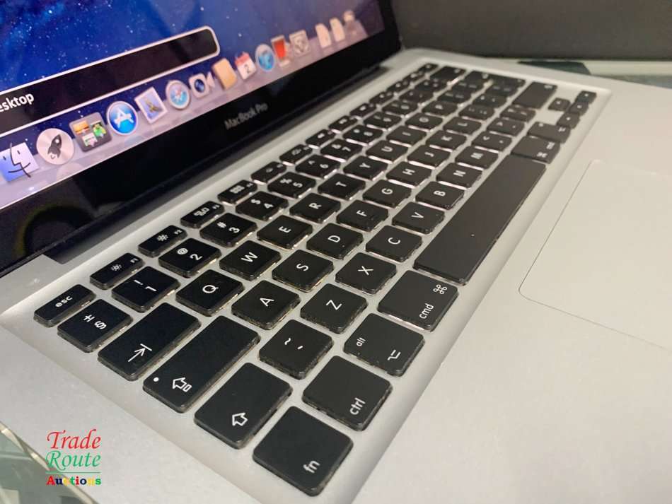 MacBook Pro 13.3-inch | Core i5  - Apple Laptop