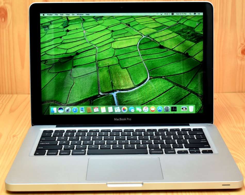 MacBook Pro 13.3-inch | Core i5  - Apple Laptop